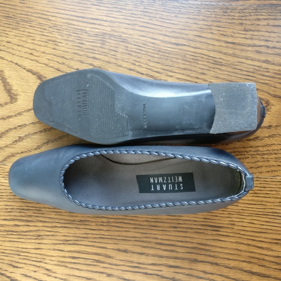 Stuart Weitzman navy leather shoes 7.5 heal 2" - Picture 3 of 5